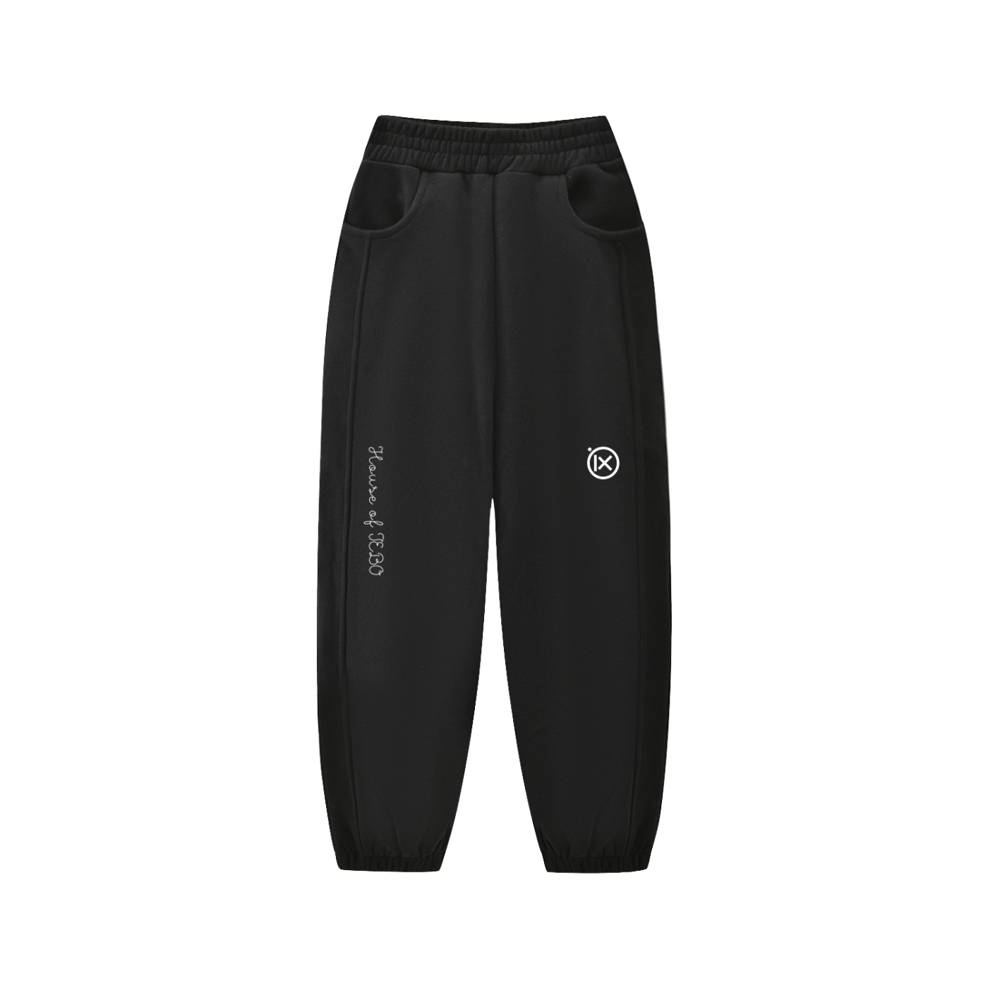 Kids fleece jogger in black with elastic waistband, side pockets, cuffed hem
