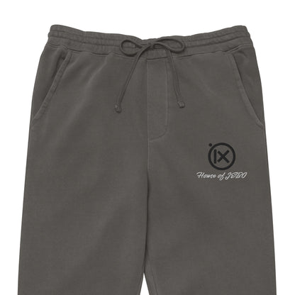 Vintage pigment sweatpants in dark gray with drawstring waistband, side logo, cuffed hems