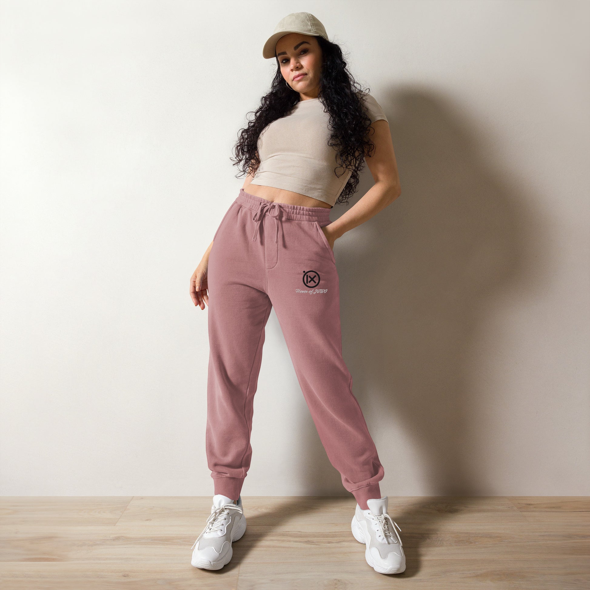 Mauve vintage pigment sweatpants with drawstring waistband and cuffed legs